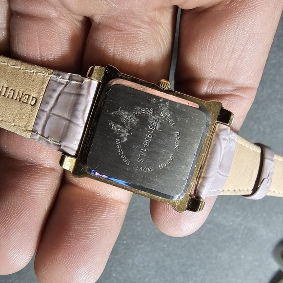 Ladies Quartz Fashion Tank Style Watch MOP Roman Dial Purple Crystals Working sh - Picture 9 of 10